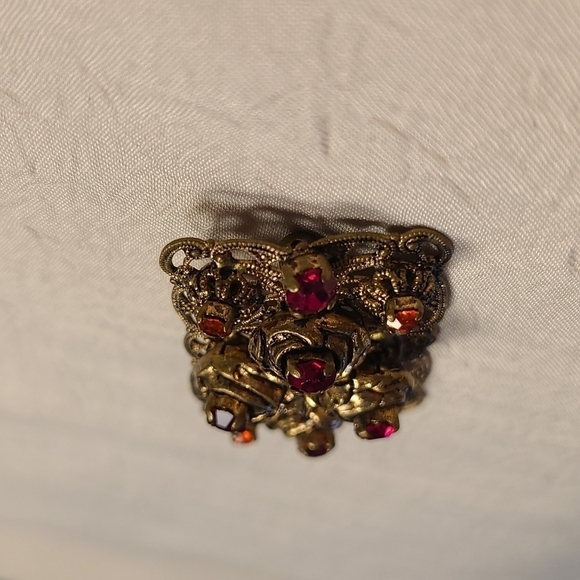 Vintage Red Roses Rectangular Brooch - Picture 5 of 6